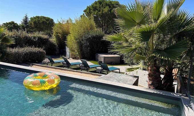 Saint-Jean-de-Vedas Villa | Superb villa with pool and jacuzzi 20mn from the beaches / 300m from Montpellier