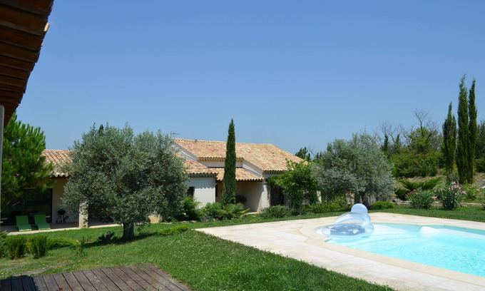 Saze Villa | Magnífica villa con piscina PROX Avignon, Luberon,