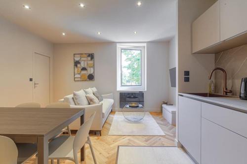 Saint-Didier-au-Mont-d'Or Apartamento | Superbe appartement, deux chambres, St-Didier