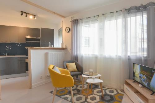 Brive-la-Gaillarde Apartamento | SUPERBE STUDIO PLEIN CENTRE AVEC PARKING PRIVE