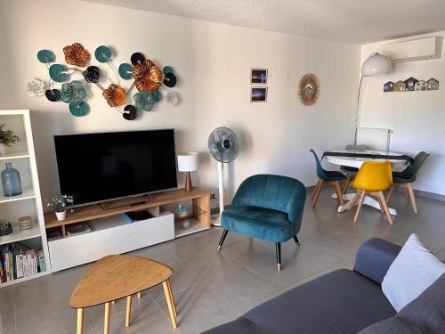 Aigues-Mortes Apartamento | Superbe T3 proche remparts 2 places de parking