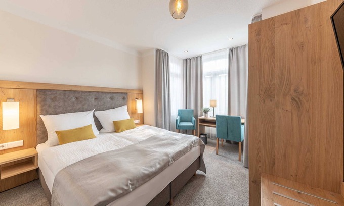 Leer Cabaña | Superior double room 13 (top floor right) - 24/7 self-check-in, 14008