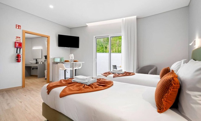 Sao Vicente Casa | Superior Double or Twin Room with Mountain View 1