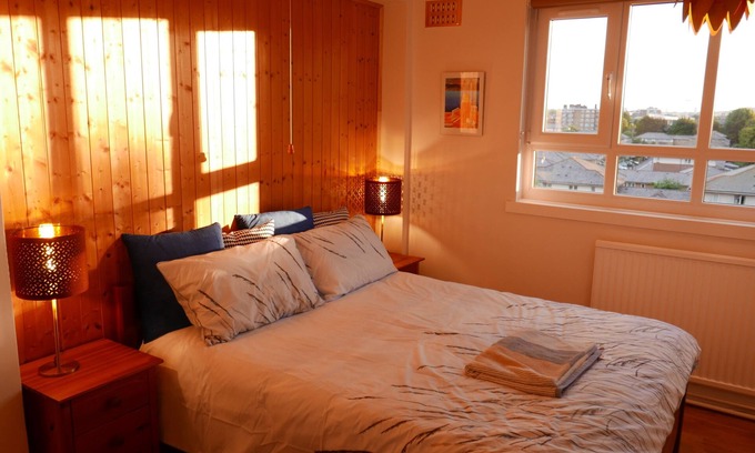 Woodberry Down Cama Y Desayuno | Superior double room with view over north London