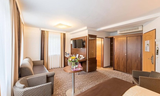 Nonntal Casa | Habitación individual superior (estacionamiento subterráneo incluido) - Austria Classic Hotel & Gasthof Hölle