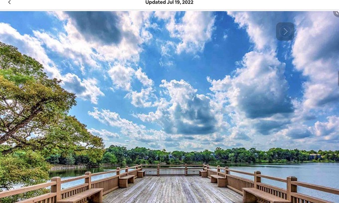 Lake Barrington Condominio | Superior Splendor on Shoreline