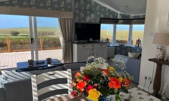 Mullacott Casa | Superior Stays at Sunset Lodge