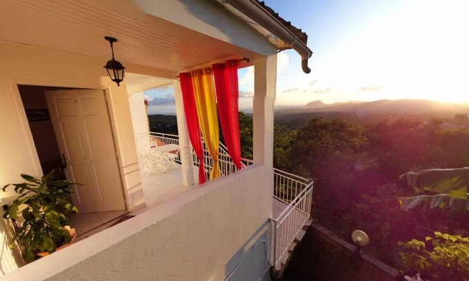Riviere-Salee Apartamento | Sur les hauteurs du sud