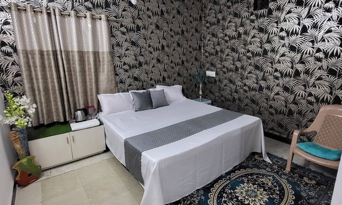 Ujjain Hotel | Suraj Village Resort
