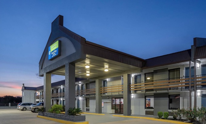 Gonzales Hotel | SureStay by Best Western Gonzales