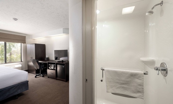 Summerville Hotel | SureStay by Best Western Summerville Flowertown