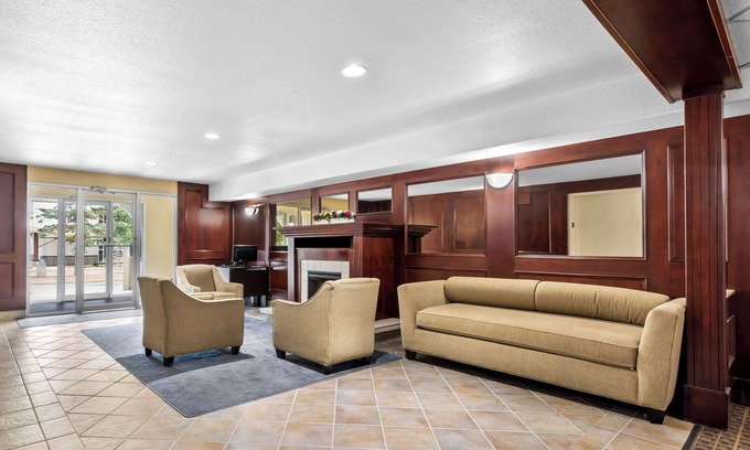 Drumheller Hotel | SureStay Plus Hotel by Best Western Drumheller