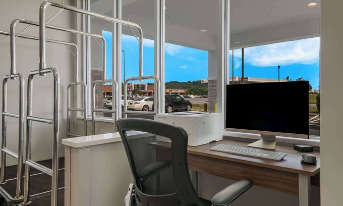 Sevierville Hotel | SureStay Plus Hotel by Best Western Sevierville