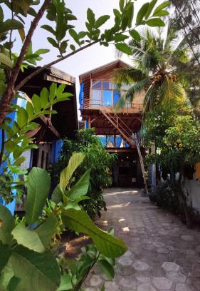 Pottuvil Division 2 Hotel | Surf Beach Hotel