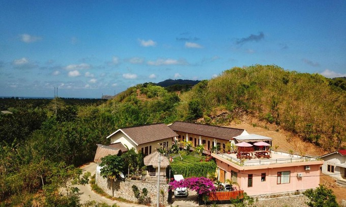 Kuta Casa | Surf Camp 79