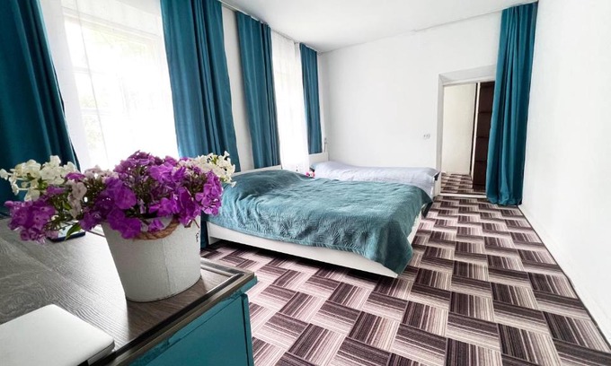 Karakol Casa | Surf Dacha Guest House