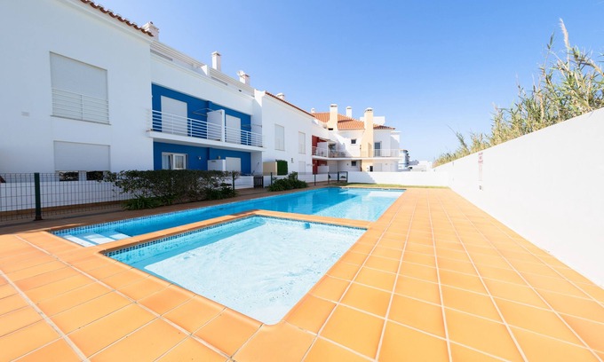 Ferrel Apartamento | Surf Paradise Apartment Baleal Beach