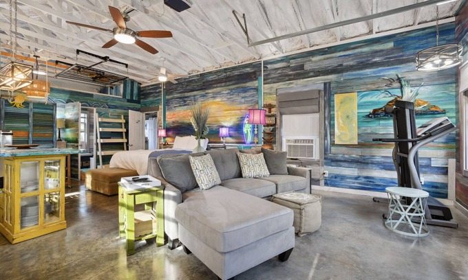 Gulfport Cabaña | Surf Shack Beach Cottage, Steps to the Beach!