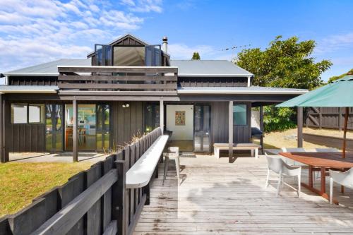 Omaha Casa | Surf Sound - Omaha Holiday Home