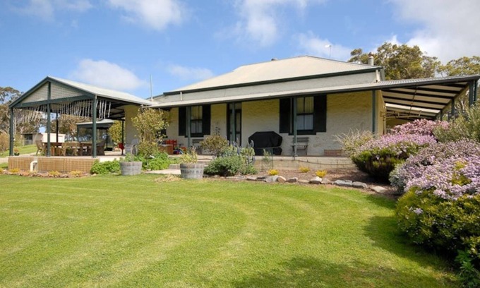 Middleton Casa | Surf & Turf - Glenford Farm House