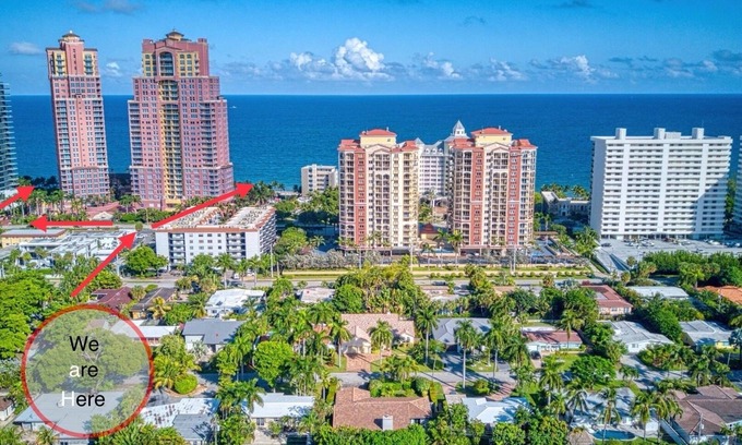 Dolphin Isles Casa | Surfers Paradise, Heated Pool, Steps away from the beach