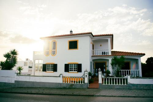 Espartal Cama Y Desayuno | SURFinn Algarve