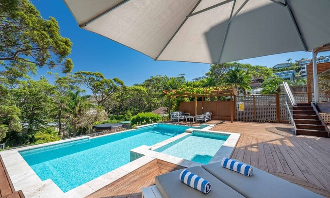 Copacabana Casa | "Surfscape" – Pool, Views & Pets
