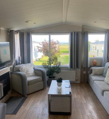 Maryport Casa | surfshack caravan MH19D manor house park