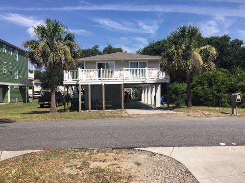 Surfside Beach Casa | Surfside Beach/Capt. Jacks ~50 FT From Beach 3br/3ba