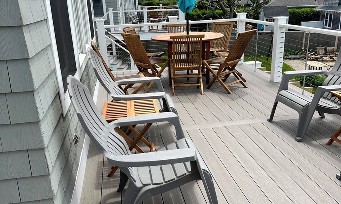 Easton's Point Casa | Surfside Cottage junto a la playa, el océano, Cliff Walk View, el centro y restaurantes cerca