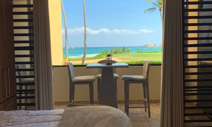 Candelero Abajo Condominio | Surfside Luxury Beach Villa