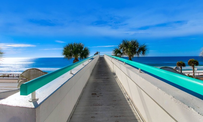 Miramar Beach Complejo | Surfside Resort