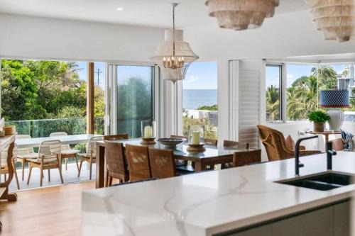 Sunshine Beach Casa | Surfside - Wake To The Waves Breaking