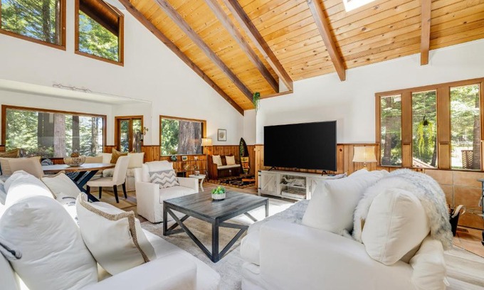 Mendocino Casa | Surfwood Getaway
