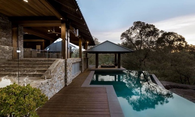 Cattai Casa | Surin Estate: Spacious 5-bedroom estate in brilliant Cattai with Pool and Garden