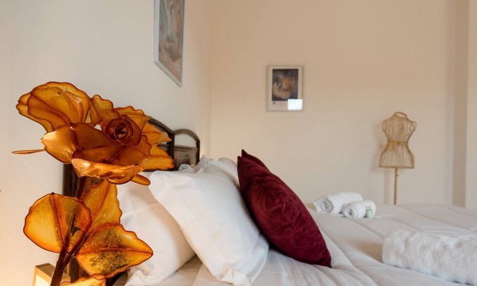 Est Apartamento | Surrealist reverie in Verona | self check-in