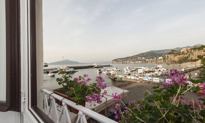Sorrento City Centre Cama Y Desayuno | Surriento Suites