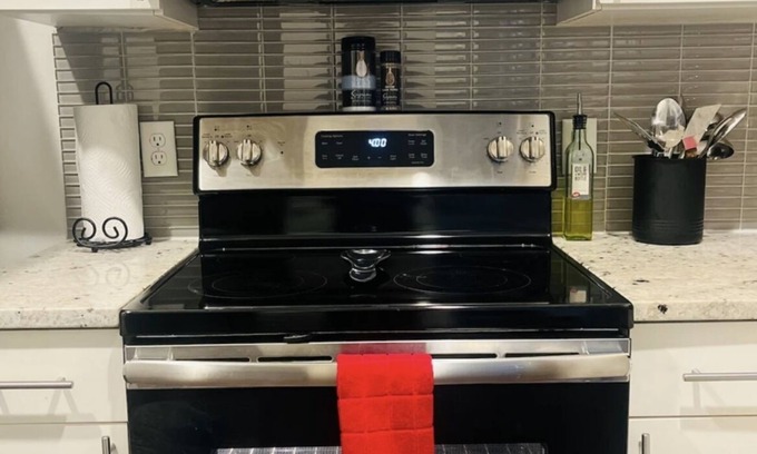 Legacy Town Center North Apartamento | Surround yourself with style in this standout studio in Plano TX!