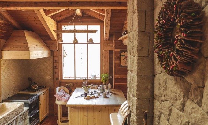 Frassilongo Cabina | Surrounded by greenery in the beautiful Enchanted Valley of the Mocheni Valley.