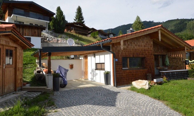 Niedernsill Chalet De Esquí | Sustainable chalet with infrared cabin