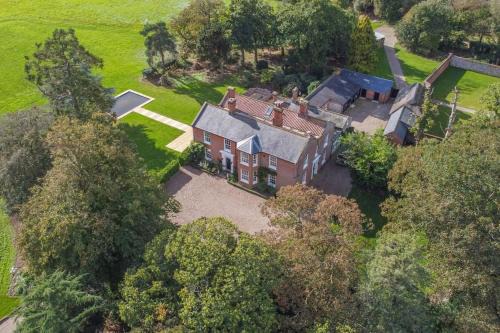 Irstead Casa | Sutton Hall, Norfolk