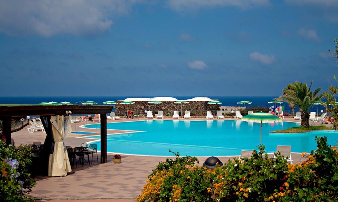 Localita Punta Fram Hotel | Suvaki Resort