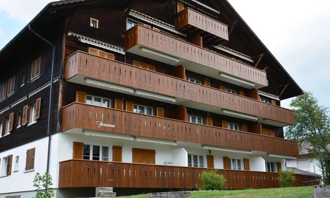 Schoenried Apartamento | Suzanne Nr. 18 by Interhome