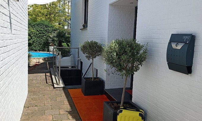 Burgsteinfurt Apartamento | Svens-appartement die Alternative zum Hotel, Pool, Mediterraner Garten