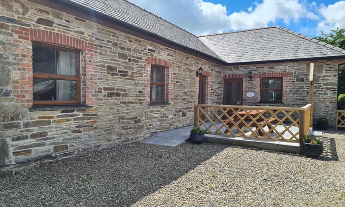 Whitland Casa | Swallow Cottage