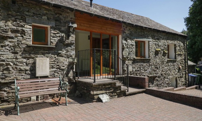 Thornthwaite Cabaña | SWALLOW'S NEST, pet friendly, with a garden in Braithwaite