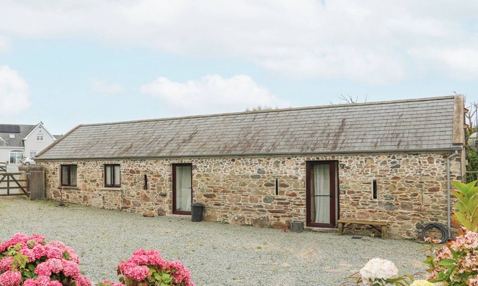 Tacumshane Cabaña | SWALLOW'S NEST, pet friendly in Tacumshane, County Wexford