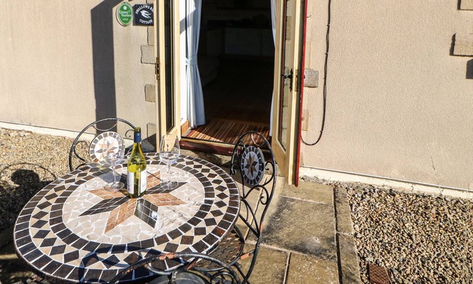 Catton Cabaña | SWALLOWS REST, family friendly, with a garden in Allendale