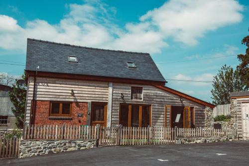 Montgomery Casa | Swallows Rest