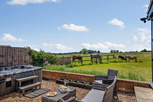 Fakenham Casa | Swallows Return - Colkirk
